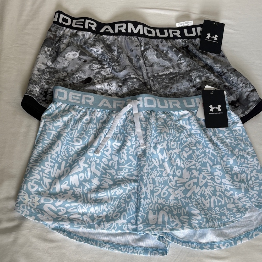 A lot Of 2 Under Armour Girl’s XL Running Shorts - Black, blue, White (16)